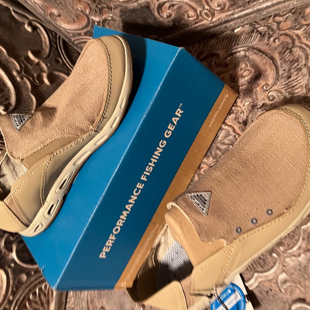 Men “s Columbia Loafers casual or dress wear. Sz12 - Picture 3 of 12